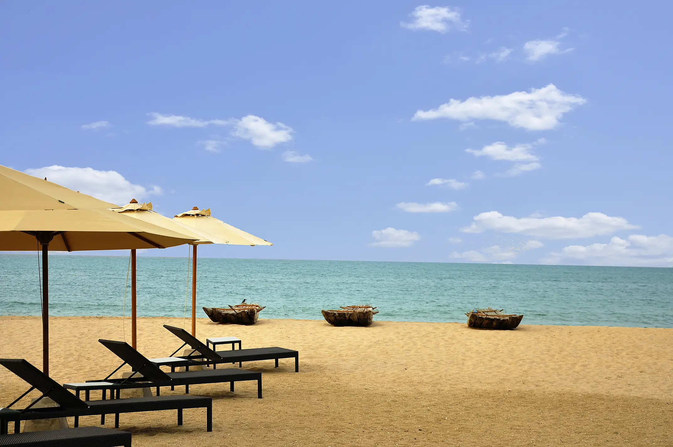 Crystal clear waters of Pasikuda beach